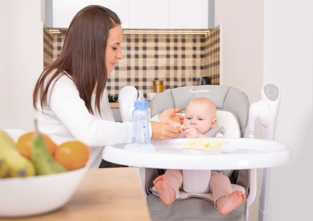 Fütterungsstuhl + Indigo Hellgrau Schwung – Bild 9